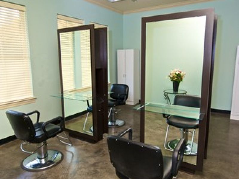 Hairageous Salon
 1